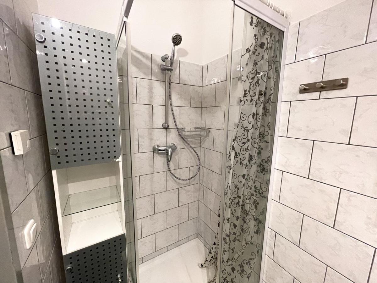 1 Bedroom Apartment Near Central Station Vienna Exterior photo
