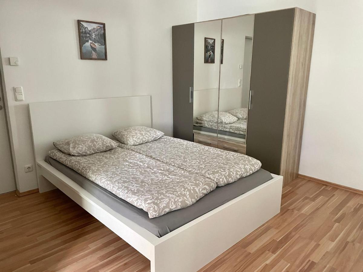 1 Bedroom Apartment Near Central Station Vienna Exterior photo